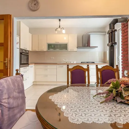 Daire Apartman Liovic 120m2